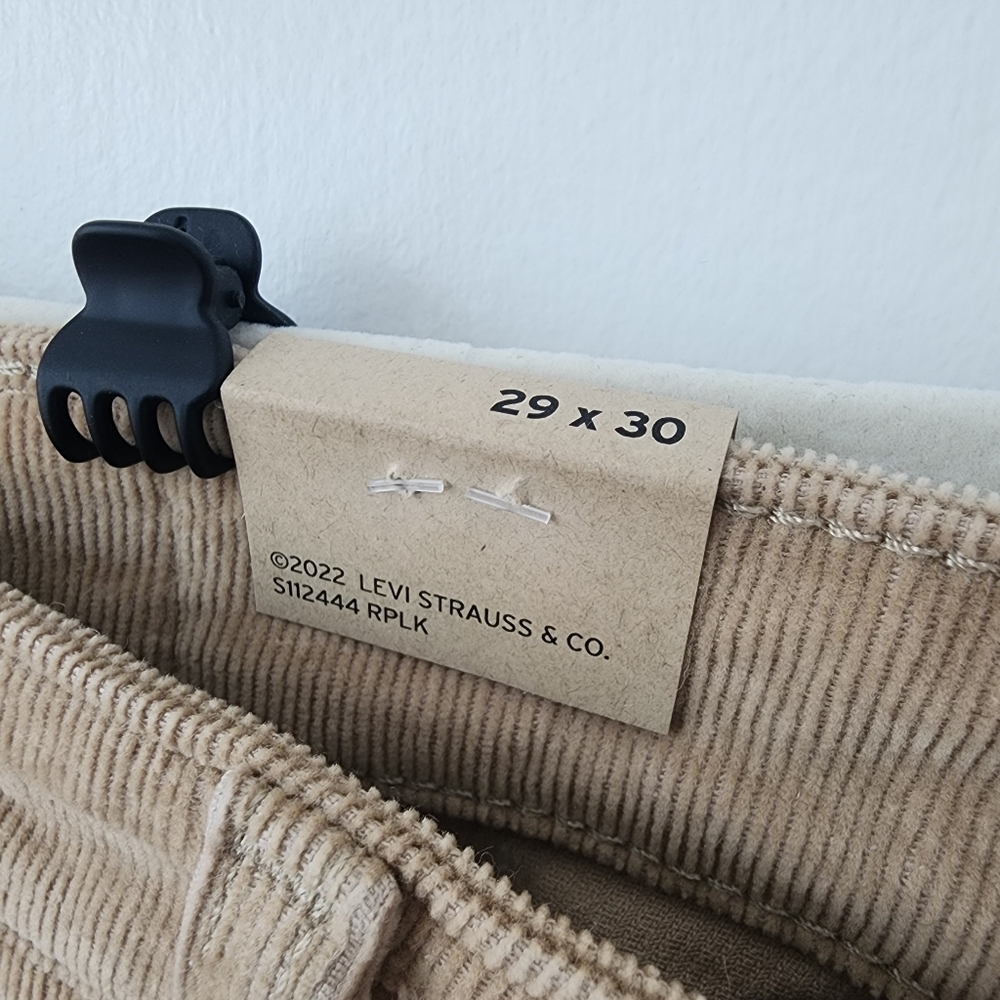 Levi’s 726 High Rise Flare Corduroy Pants Travertine Tan NWT 29x30 - Picture 5 of 9